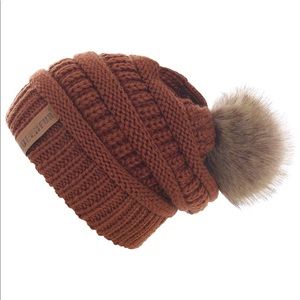 Rust 5⭐️ Rated Slouchy Beanie w Removable PomPom